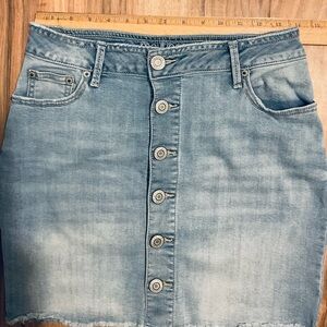 Maurices Button-Front Denim Mini Skirt Size 4